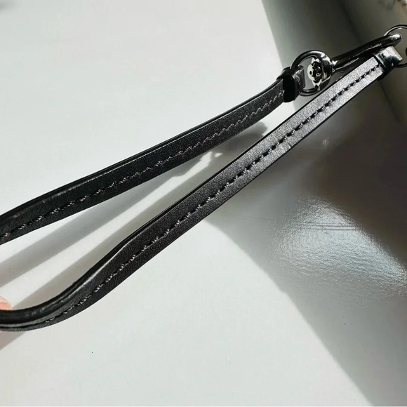 Coach Legacy LeatherColor Block Zippy Wallet Navy/Fuchsia - Picture 12 of 13